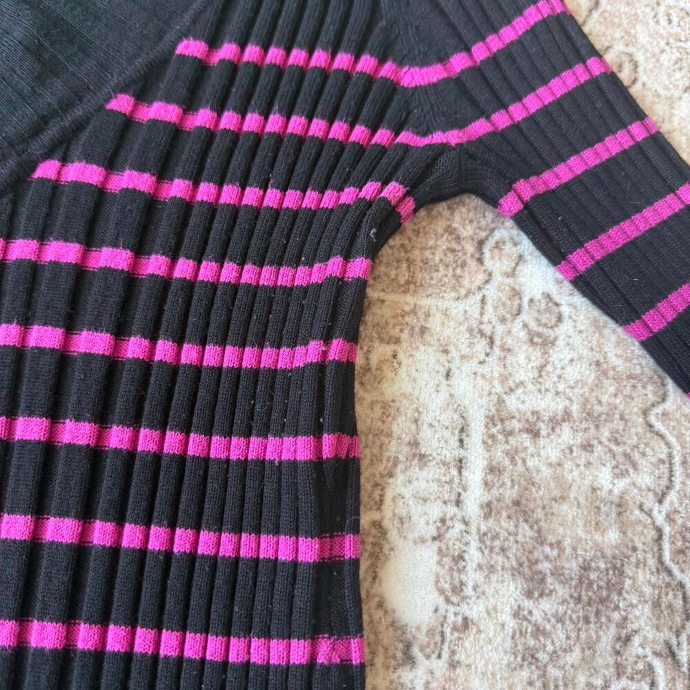 Pink Rose Striped Ribbed V-Neck Sweater - Picture 5 of 8